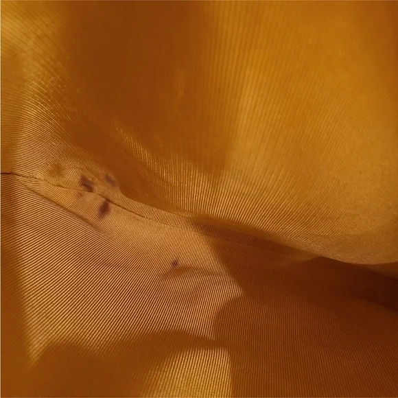 Chanel excellent condition Yellow cavier Tote Bag w original COA card & sticker - Picture 4 of 10